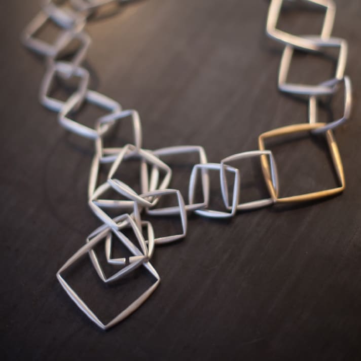 Einzigartiger Goldschmuck aus München