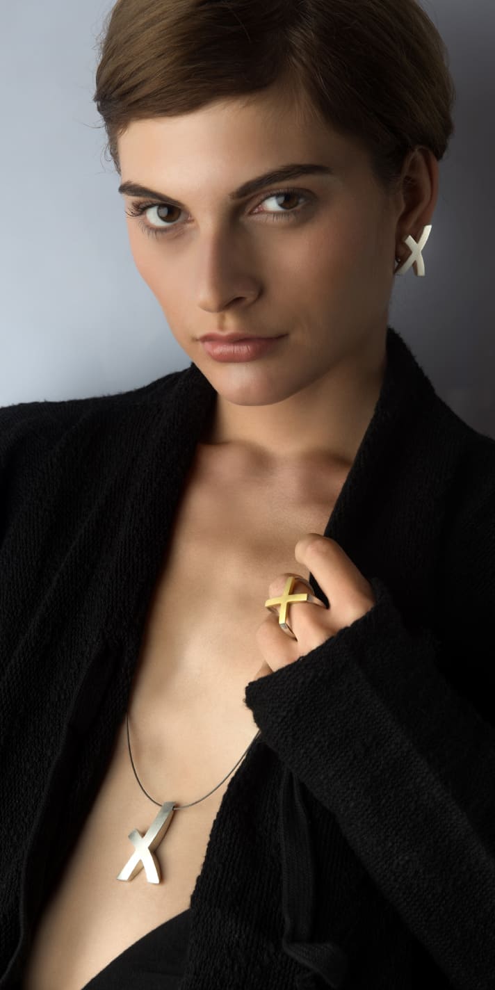 Goldene Kette und Ring aus München