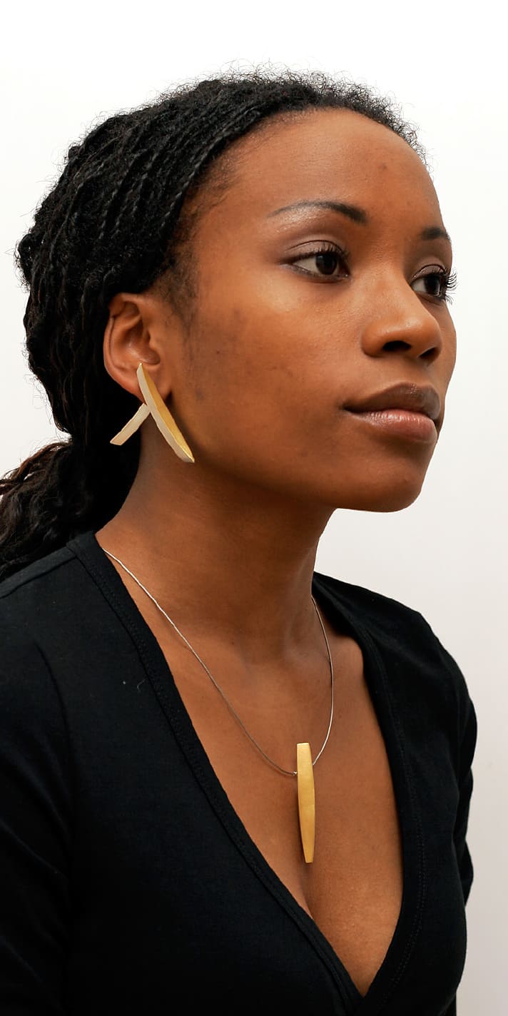 Kette und Ohrring aus Gold